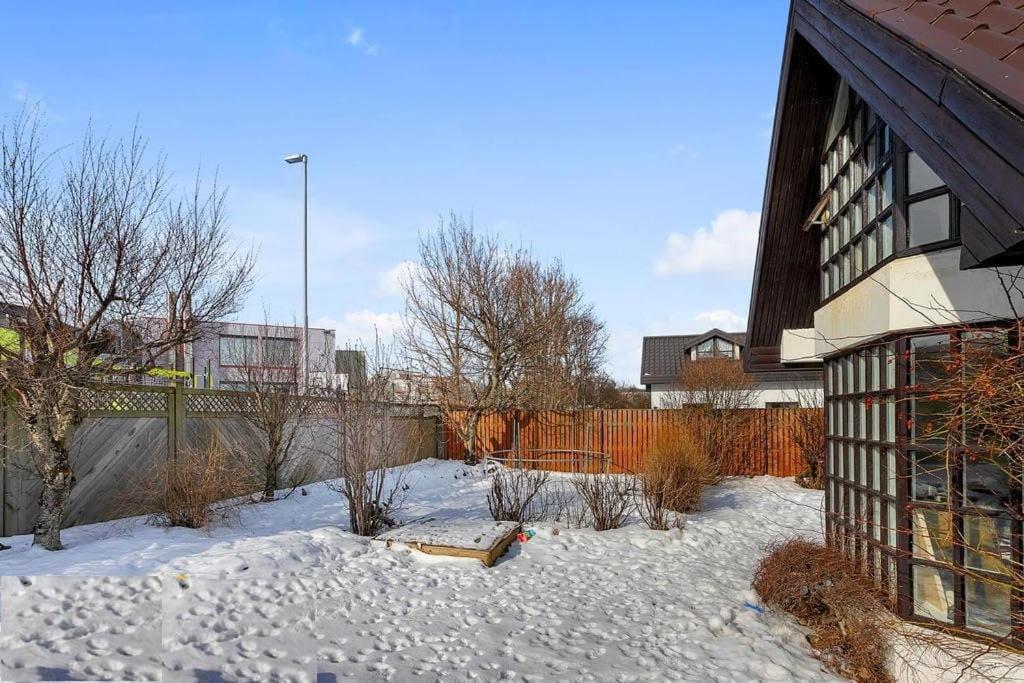 Icelandic Art Garden Villa W. Parking In Centre City Reykjavík Exteriér fotografie